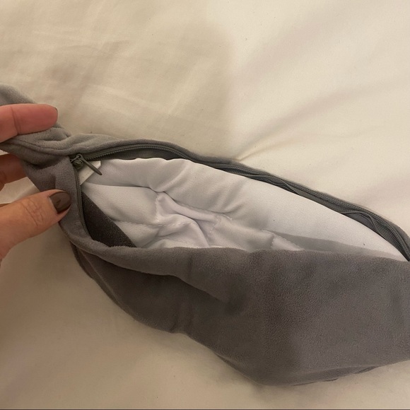 Gravity weighted sleep mask - Picture 3 of 3